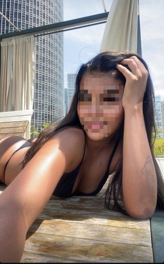 ardiente latina muy cachonda y fiestera en malaga