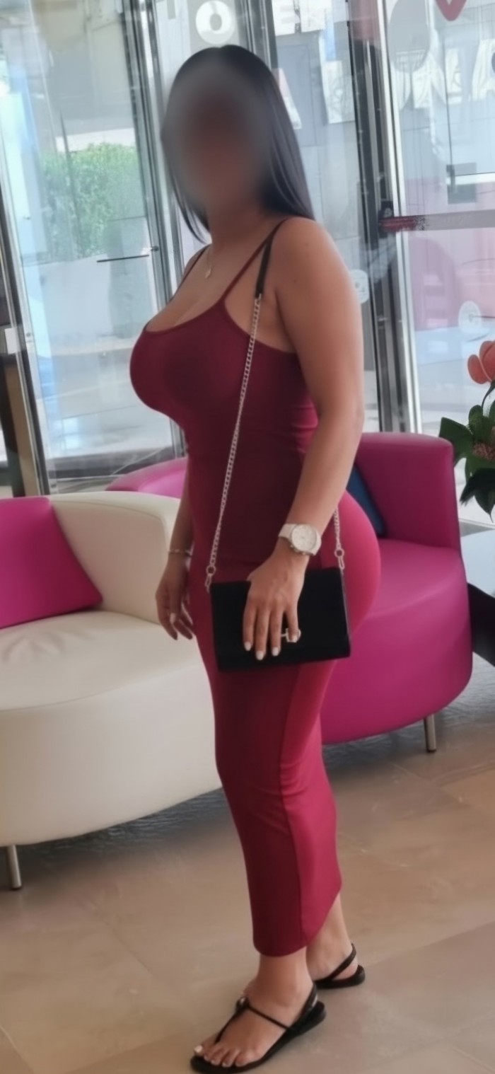 COLOMBIANA CULONA EN GETAFE TB SALIDAS