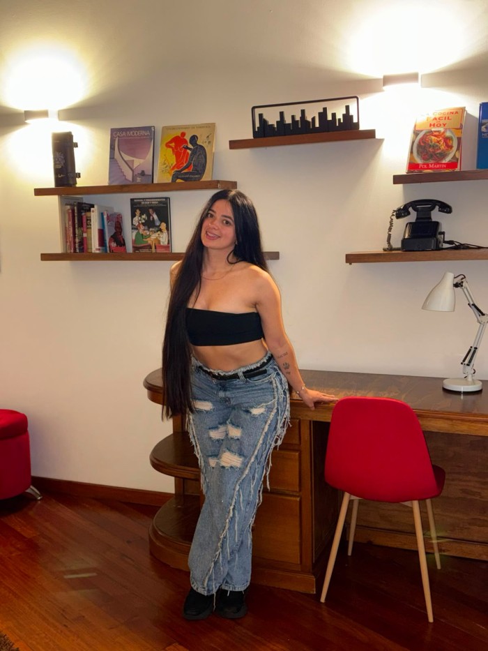 BOMBA DE SEXO FIESTERA COMPLACIENTE A TOPE