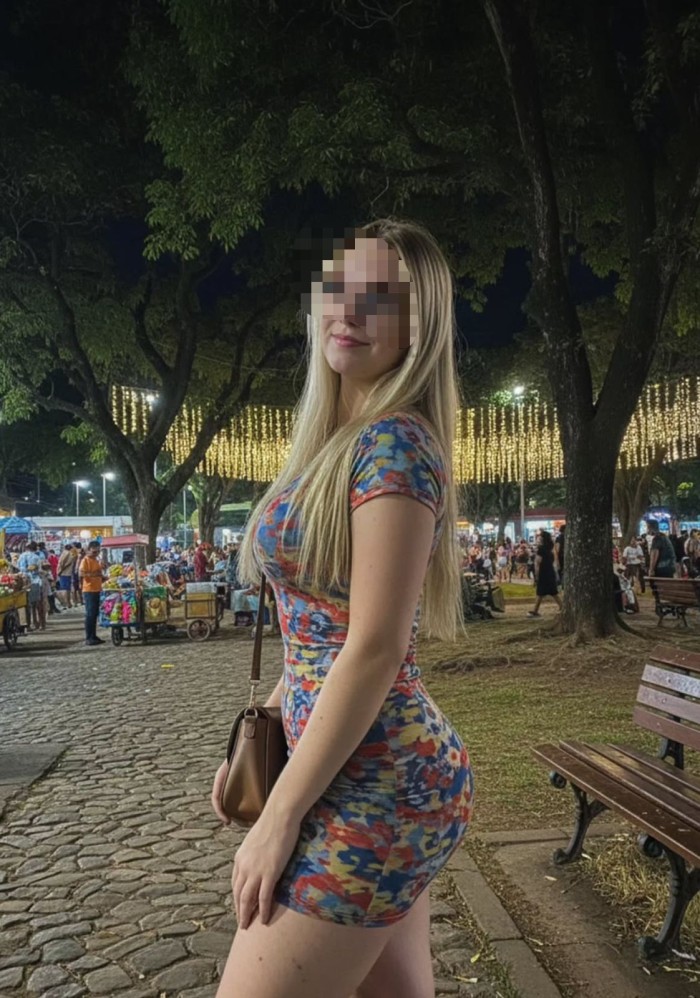 ULTIMOS DIAS EN TORREMOLINOS RUBIA SENSUAL Y FIEST