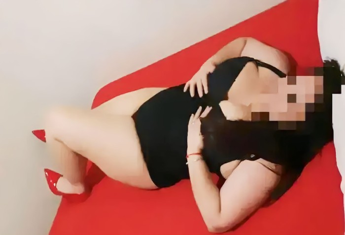 DANIELA RECIEN LLEGADA…ADORO EL GRIEGO PROFUNDO