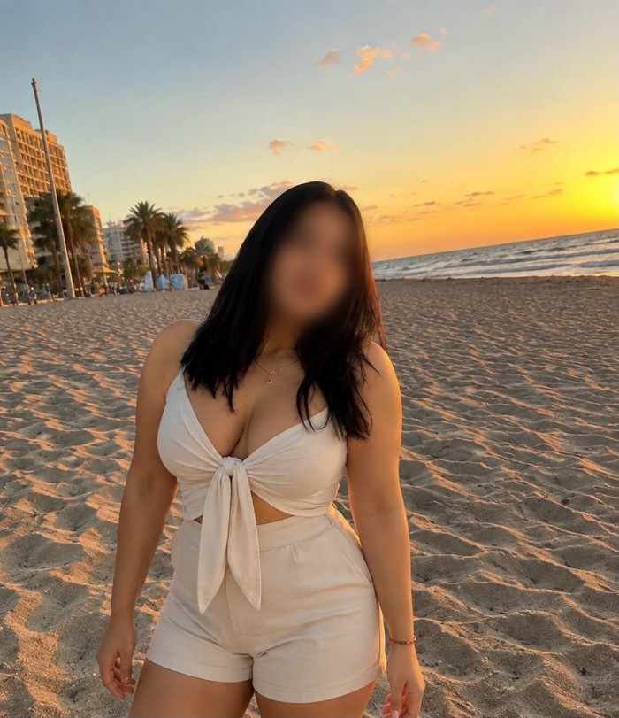 una latina con y belleza única