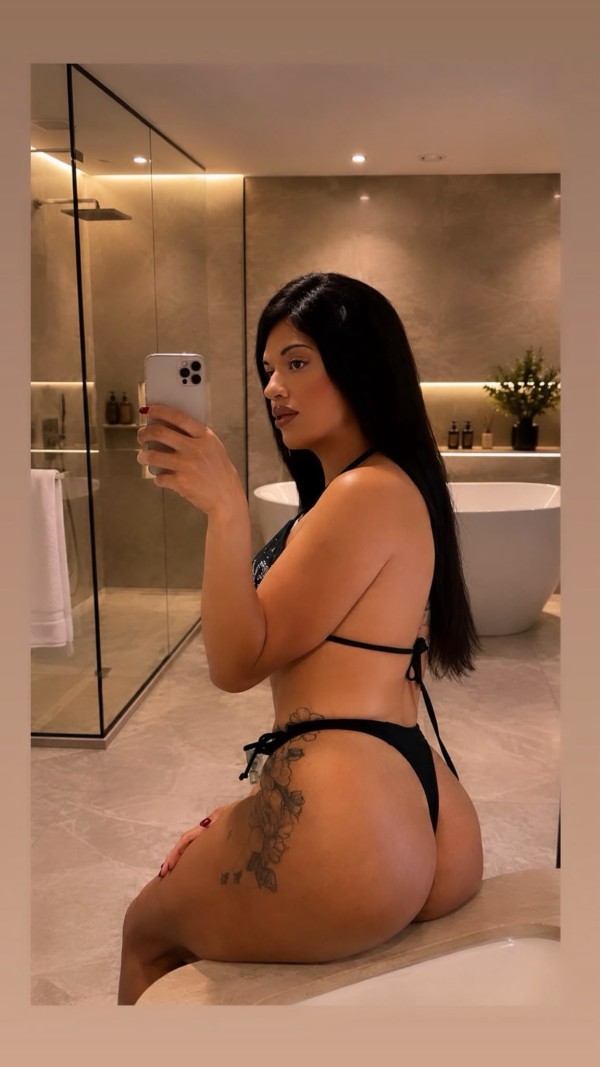 Joven travesti en Samantha