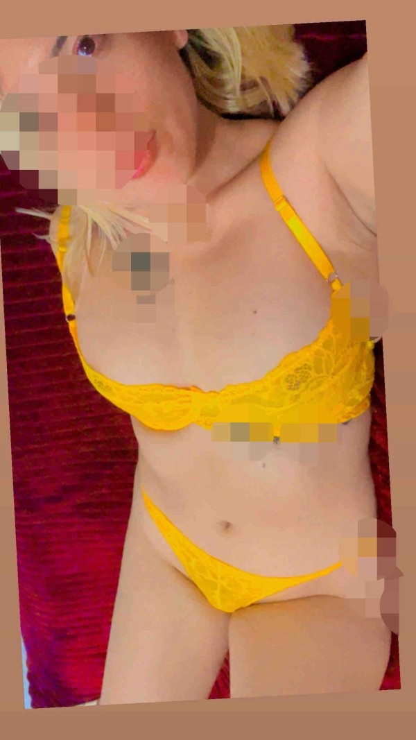 Rubia multiorgásmica fotos reales