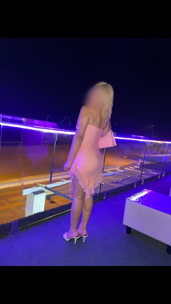 BELLA CHIQUILLA SEXY CACHONDA DE CURVAS PERFECTAS PARA TU PALADAR NOVEDAD