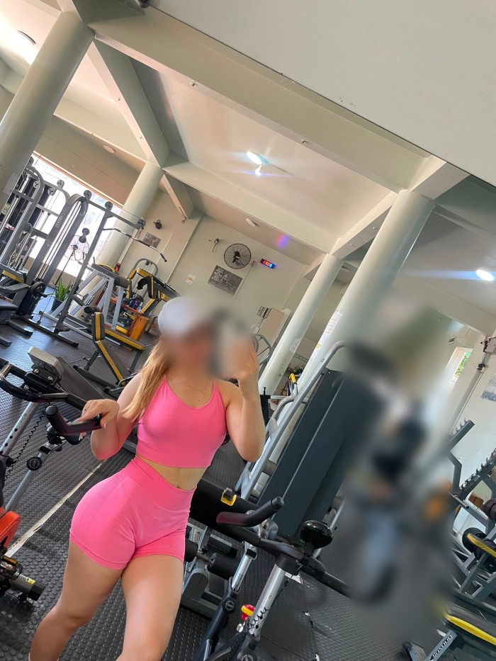 BELLA CHIQUILLA SEXY CACHONDA DE CURVAS PERFECTAS PARA TU PALADAR NOVEDAD