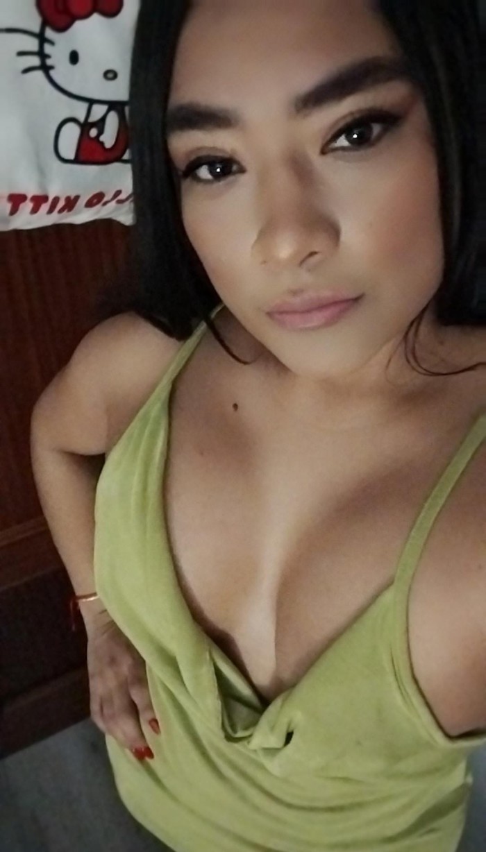 TRAVIESA EN TODO SENTIDO LLÁMAME LEYDI