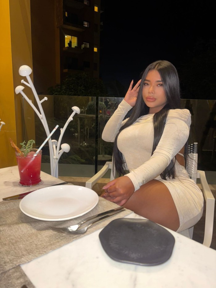 UNA NIÑA RECIÉN LLEGADA