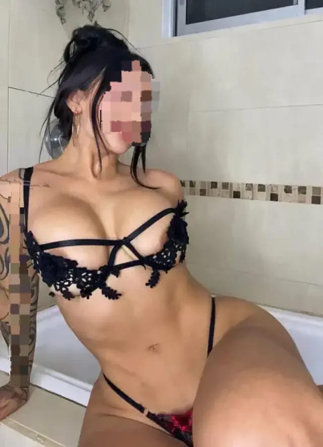LA GUARRILLA ADICTA AL SEXO PACK DE HORAS