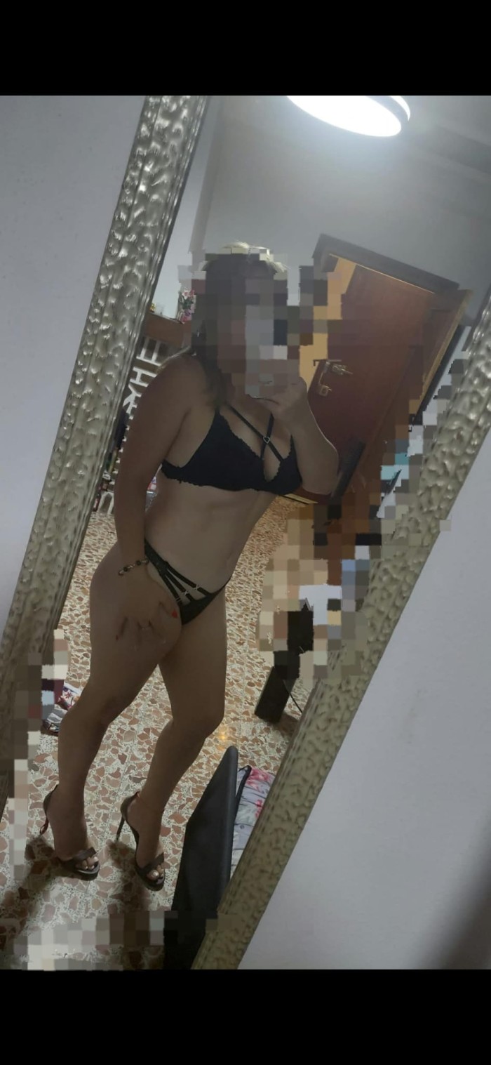 Morbosa implicada lujuriosa adicta al placer