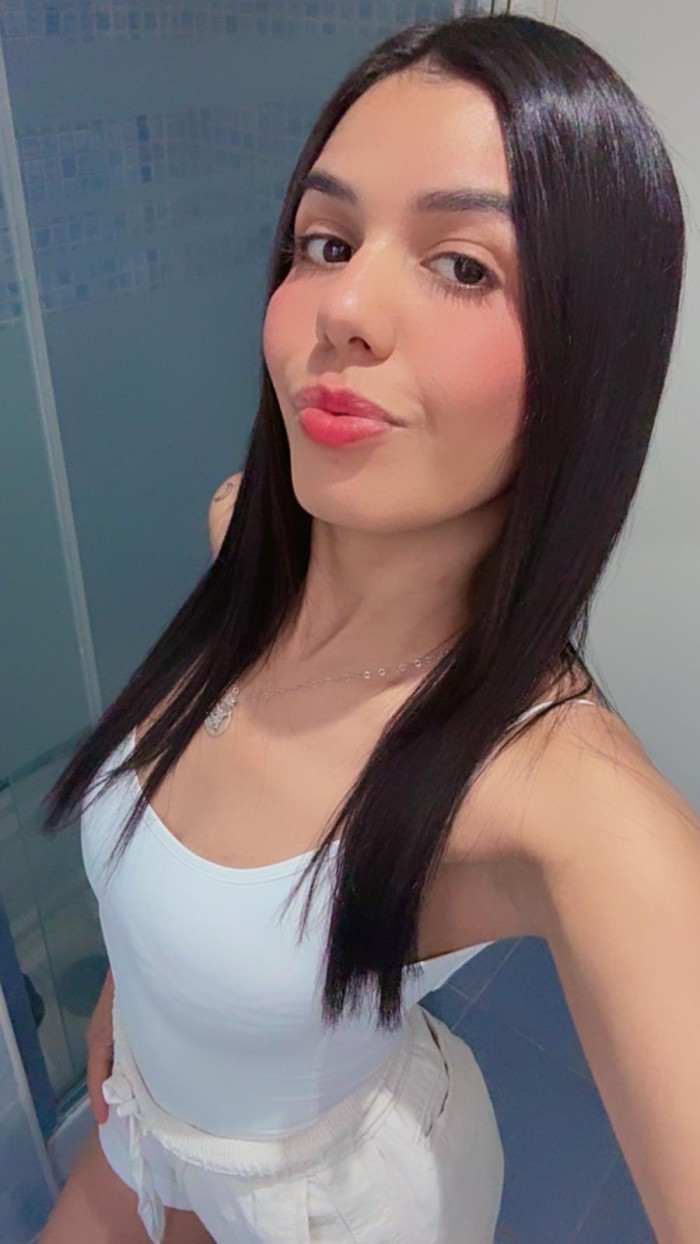 ESTA GATITA QUIERE TU LECHE EN REUS