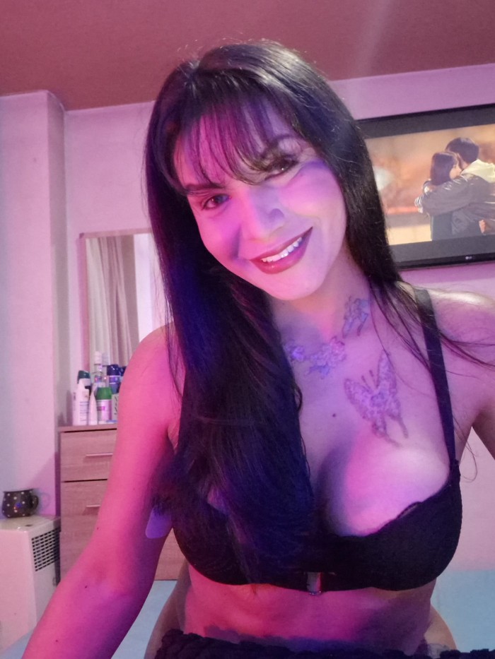 ALEXA FEMENINA POLLONA LECHERA FIESTERA MORBOSA ZONA CIUDAD JARDIN