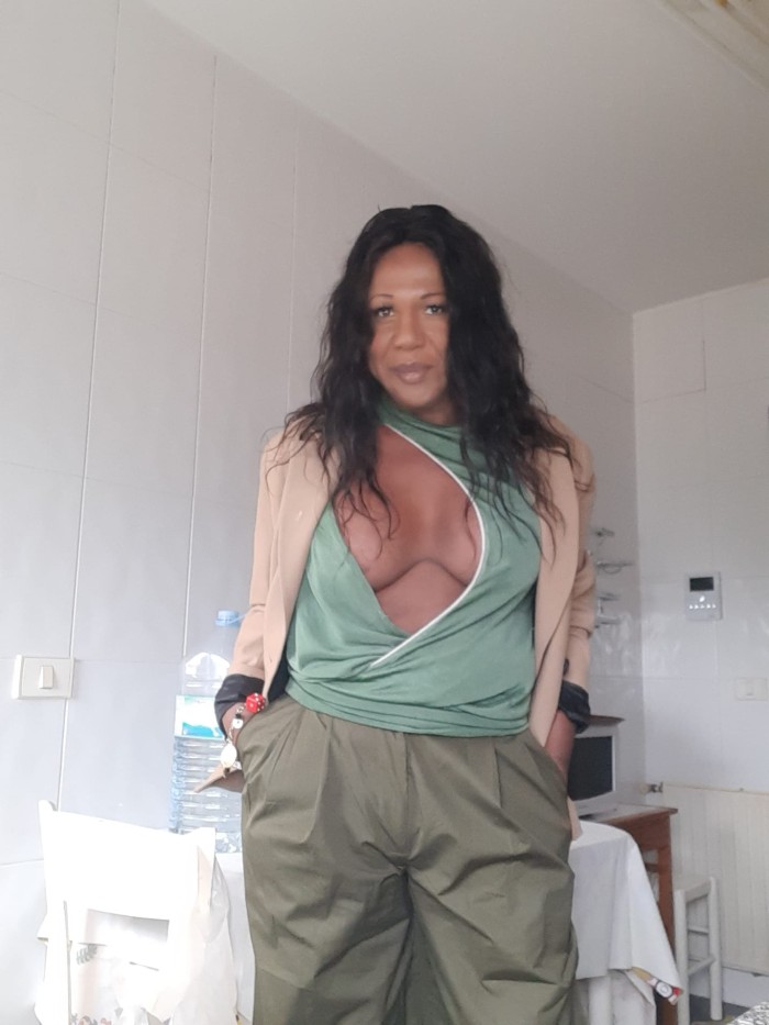 Trans hago massgem depilación intima igles