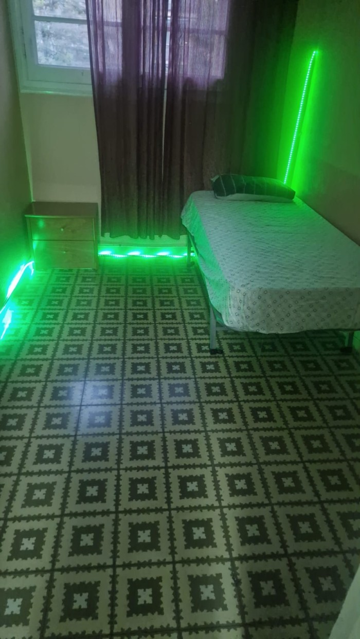 HABITACIONES EN ALQUILER EN BARCELONA Y AGUILAS(MURCIA)..COMODASY EQUIPADAS