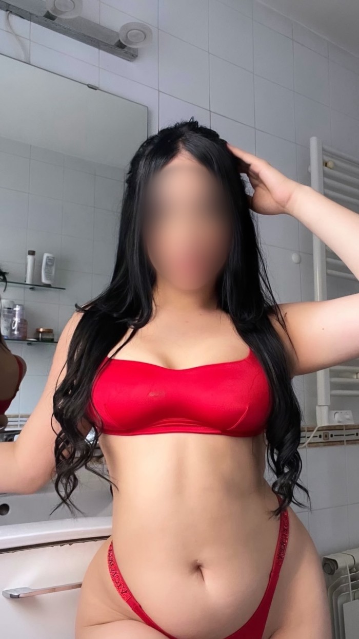 ESCORT LATINA CACHONDA EN VECINDARIO