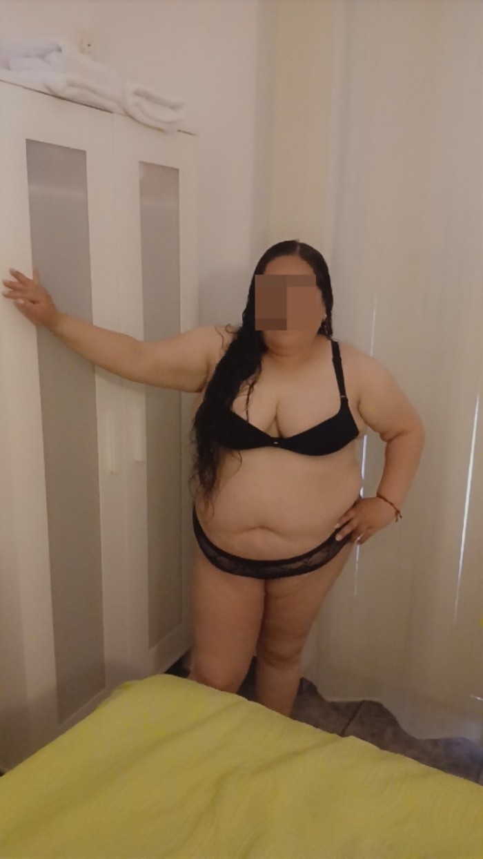 DESEOSA DE SEXO ARDIENTE SENSUAL EN USERA