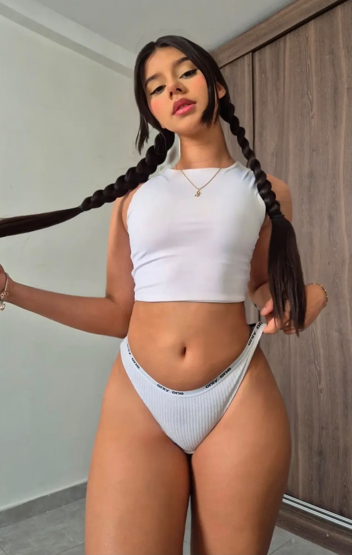 DULCE COLEGIALA TRAGONA