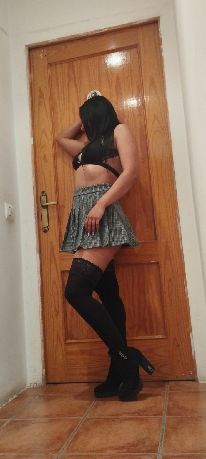 EN BARCELONA MUJER EXOTIKA FIESTERA  SOLO SALIDAS