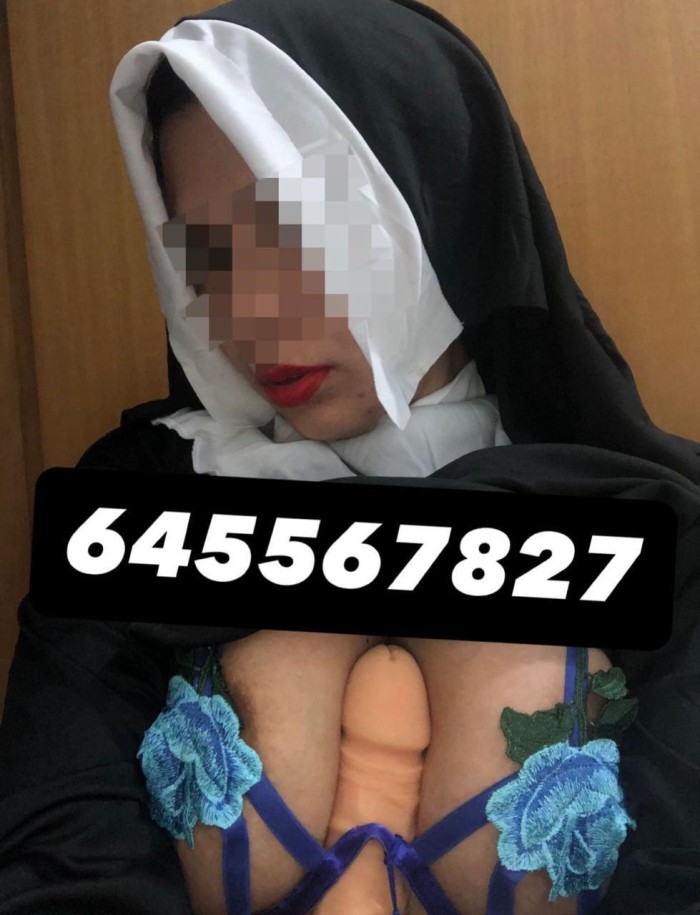Monja dominadora — te castigo por tus pecados.