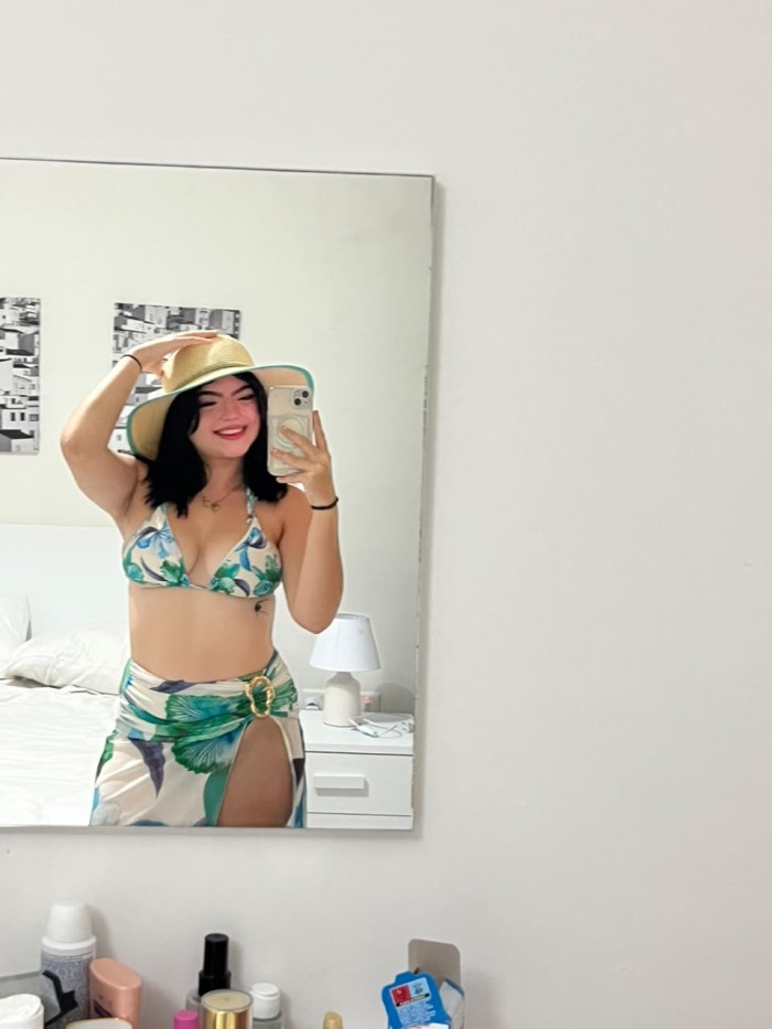 CHICA FIESTERA DISPONIBLE LAS 24 HORAS