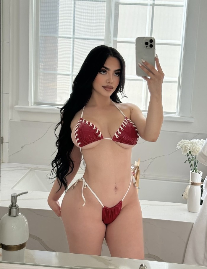 NUEVA EN BARCELONA Divina & Hermosa Colombiana