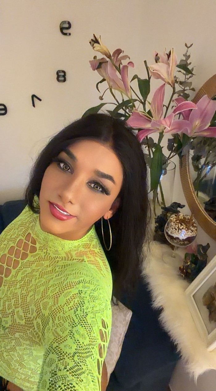 HERMOSA TRANS ARDIENTE CACHONDA DESEOSA DE SEXO