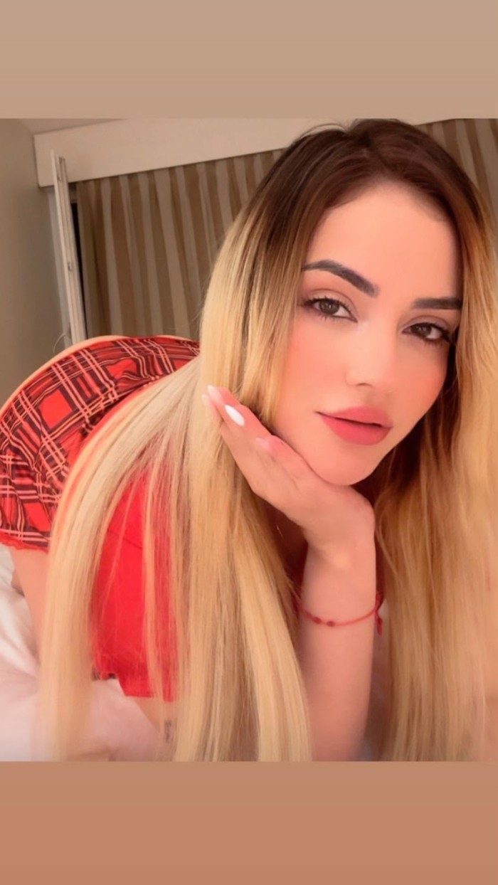 Espectacular rubia súper caliente, FOLLAMOS AHORA?