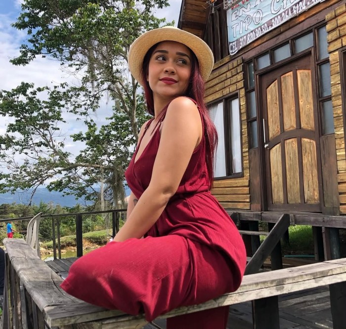 MELANY HERMOSA COLOMBIANA JOVEN Y COMPLETA-65573818