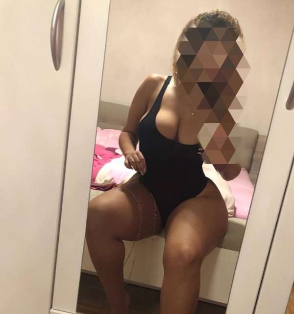 LATINA MORBOSA Y CALIENTE ¡ESTOY DE VUELTA!