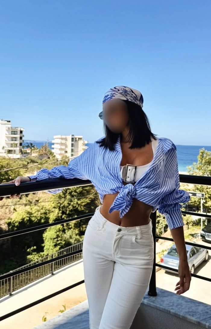 Morena completita de lujo