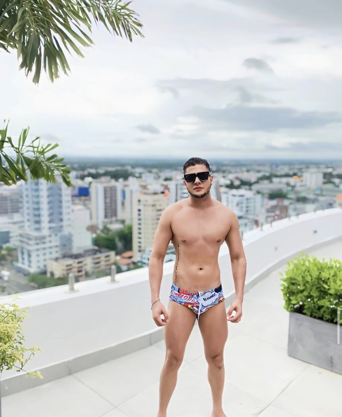 DOMINICANO POLLON CAÑERO