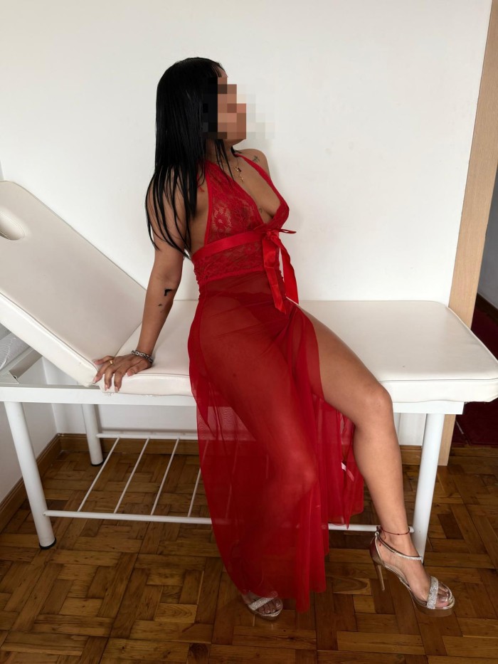 DIOSA DEL PLACER COMPLACIENTE A TOPE EN ORDIZIA
