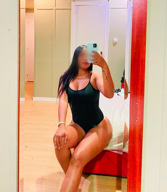 JOVENCITA CARIÑOSA COMPLETA NUEVA EN IRUN