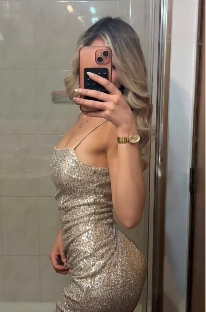 ME LLAMO VANESA, JOVEN MUY DULCE Y COMPLACIENTE
