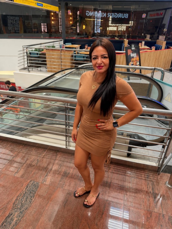 Larisa nueva fiestera Estepona domicilios 24hs