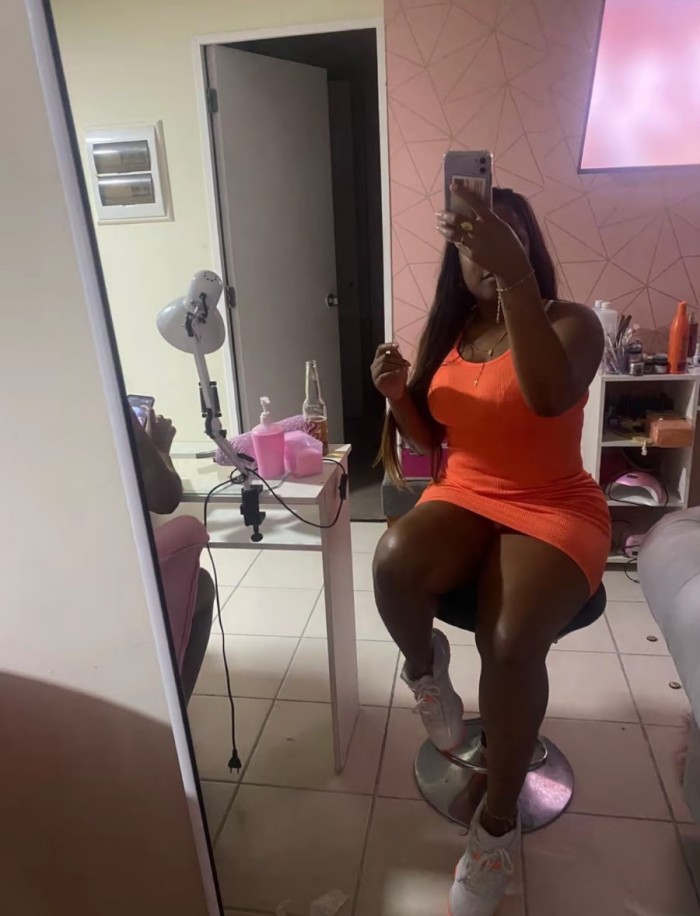 SERE TU ADICCION ENCANTADORA MUJER EXÓTICA