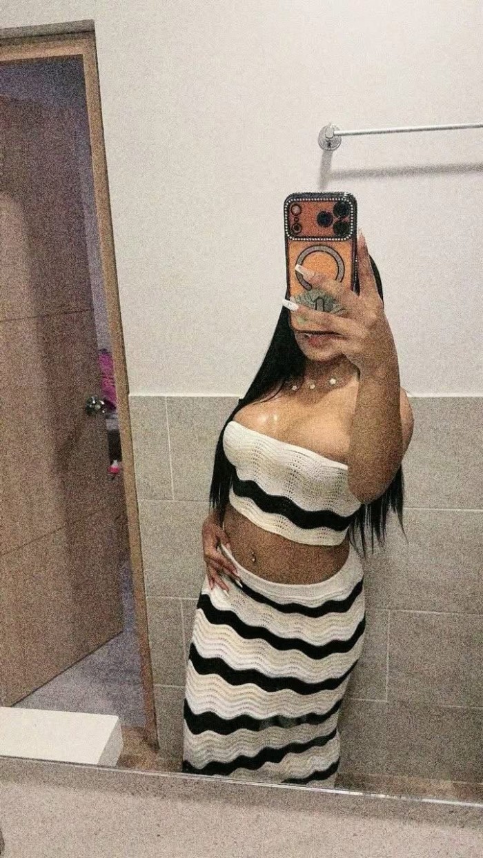 CLOE LATINA EXOTICA DE LUJO ESPERANDO POR TI Y PAS