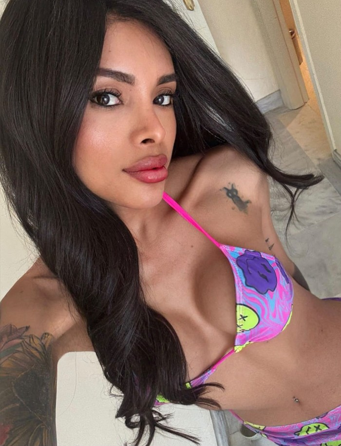 EN IBIZA TRANS FIESTERA VERSATIL ARDIENTE NOVEDAD