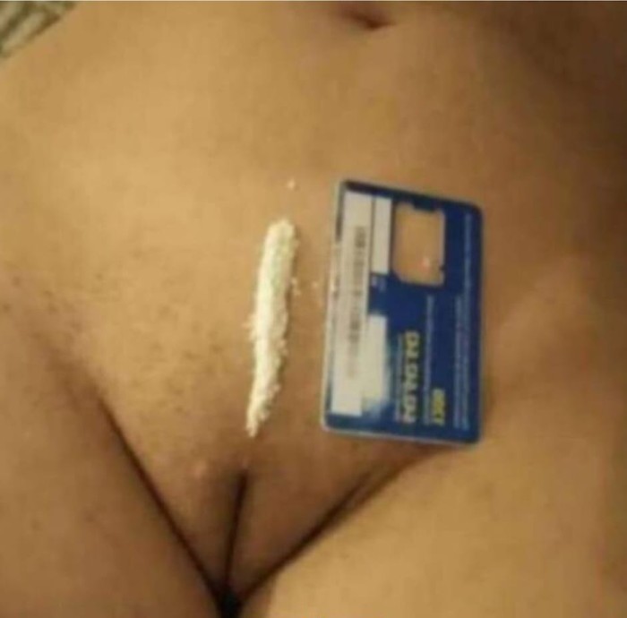 IMPLICADA FIESTERA CAHONDA MUY COMPLETA