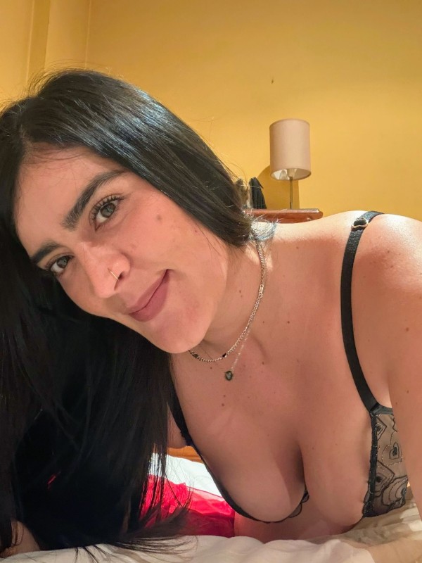 Linda colombia a en Vigo curvy para disfrutar