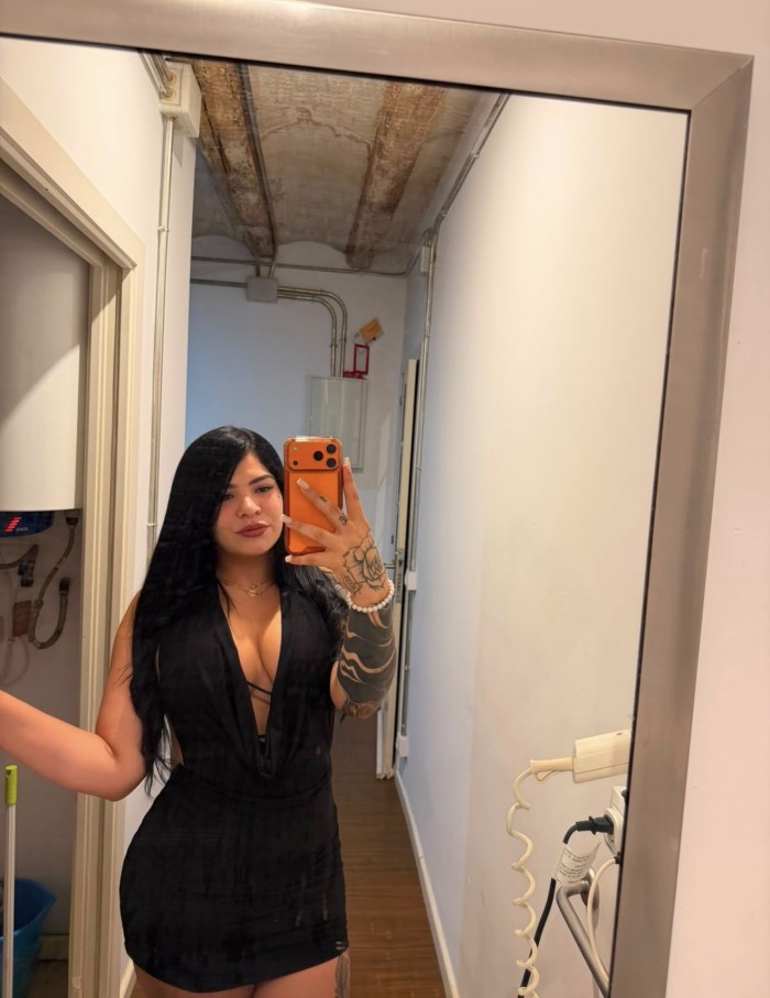 Venezolana de lujo muy guapa – Plaza España