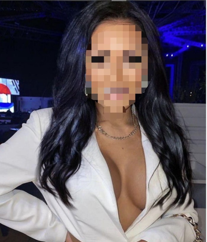 Latina muy caliente y fiestera