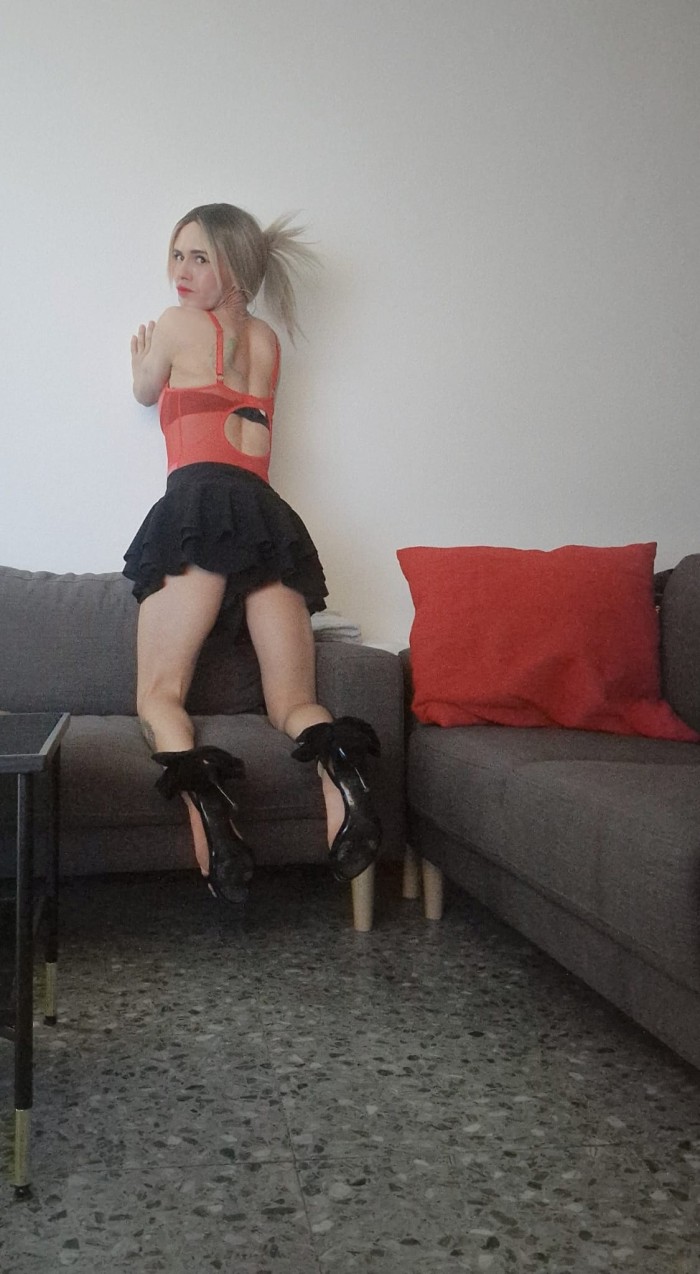 ORGASMOS DE ESCÁNDALO CON VICIOSA TRANS