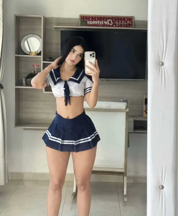 EN LAS CANTERAS SENSUAL Y EROTICA MUY ARDIENTE