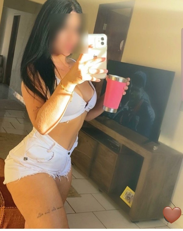 Orgasmo 5 estrellas con el masaje lingam bucal