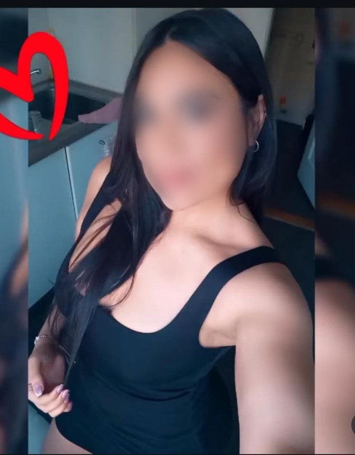 Isa, latina guapisima juguetona muy ardiente en villagarcia