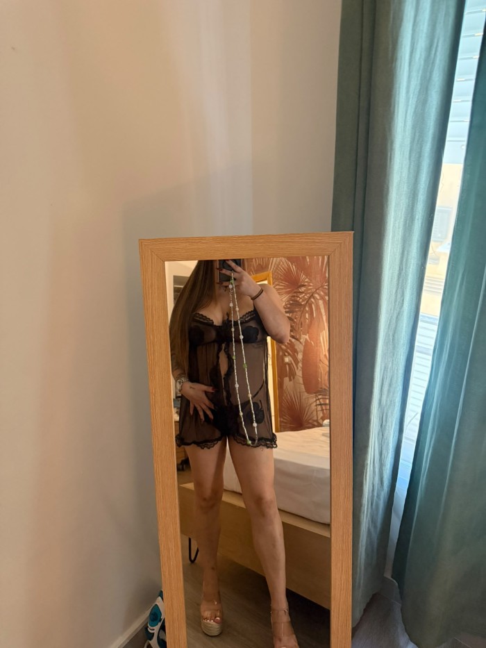 ESPAÑOLA JOVENCITA GUAPÍSIMA TATUADA NOVEDAD 24H
