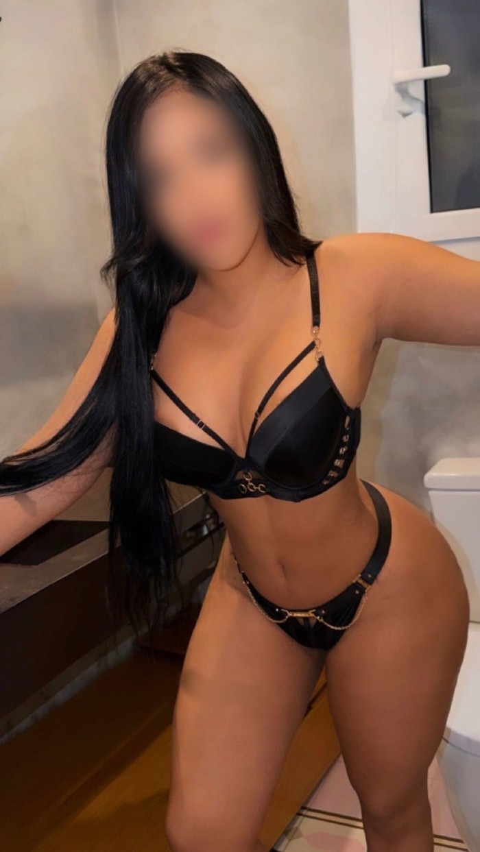 COMETE TODO MI COÑITO JUGOSO LATINA DIOSA DEL SEXO