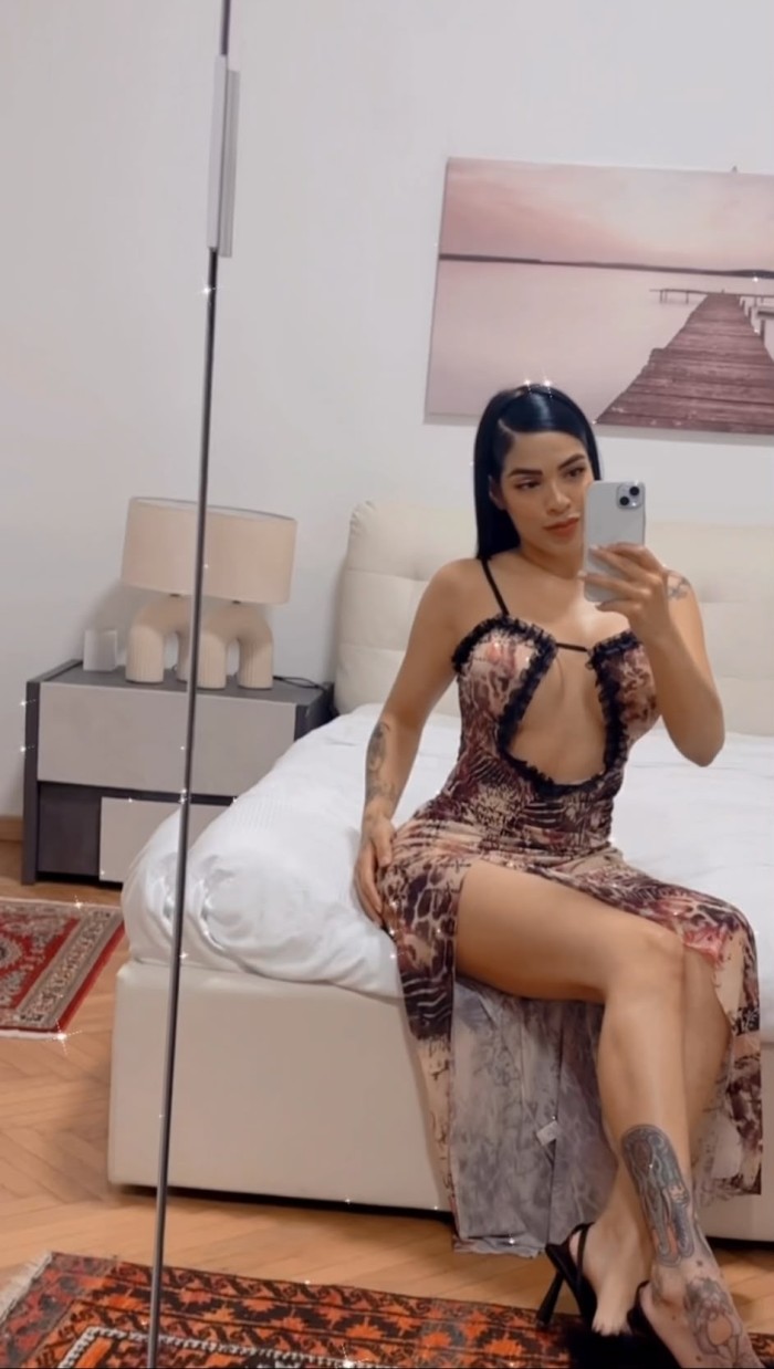 TRAVIESA, IMPLICADA Y COMPLACIENTE, 610132463