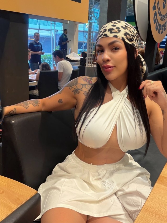 TRAVIESA, IMPLICADA Y COMPLACIENTE, 610132463
